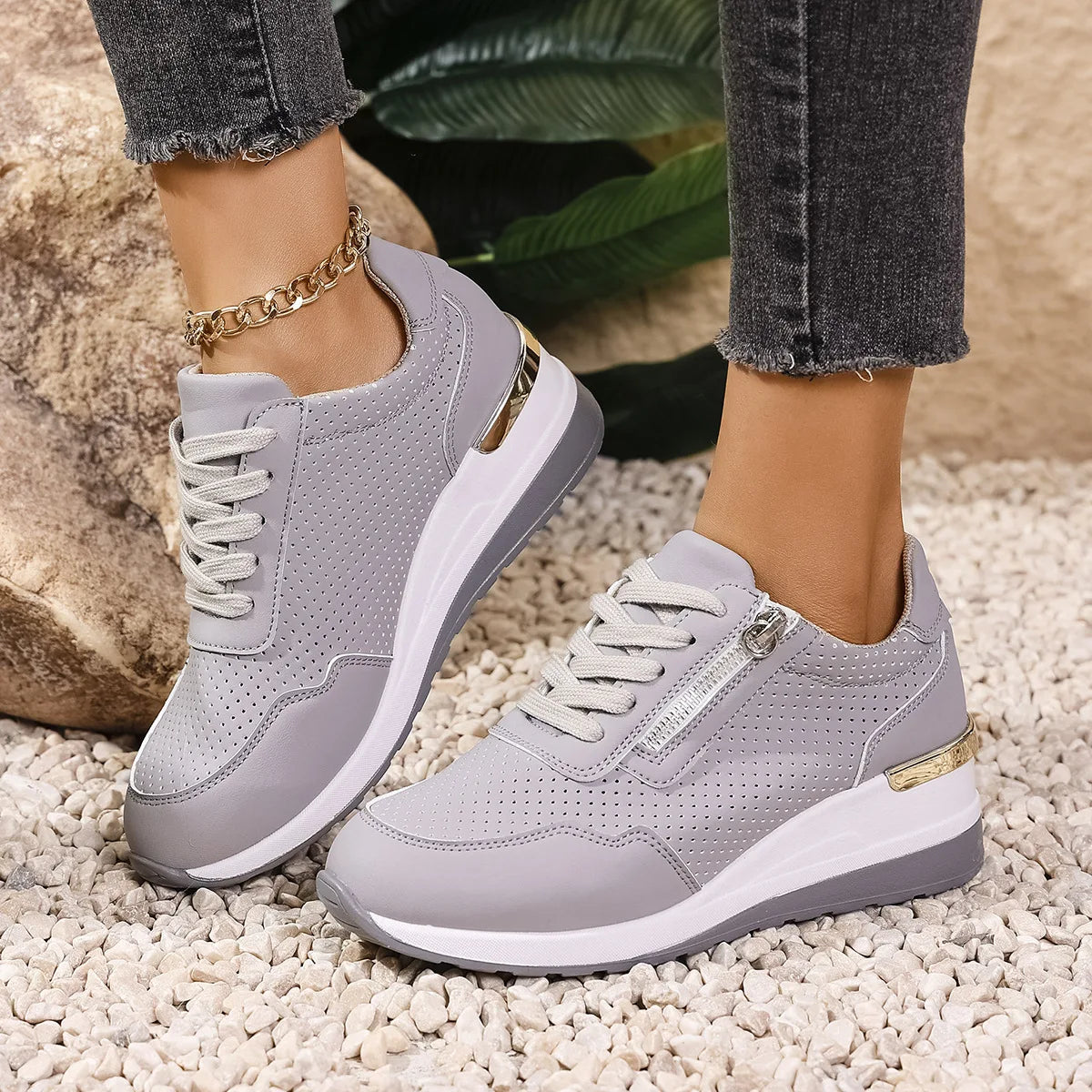 Flexora™ sneakers